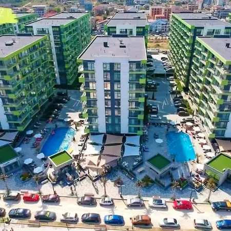 Superb Large Family - Pool & Alezzi شقة