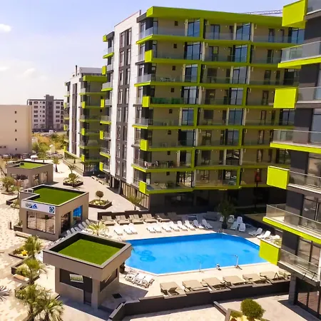 Superb Large Family - Pool & Alezzi *